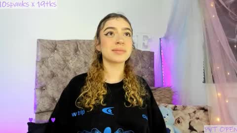 Emms  Drive me crazy with your love online show from December 16, 2025, 10:04 pm