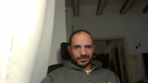 Ariel online show from December 15, 2024, 4:51 am