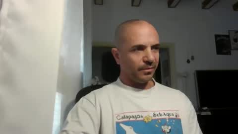 Ariel online show from November 1, 2025, 5:09 am