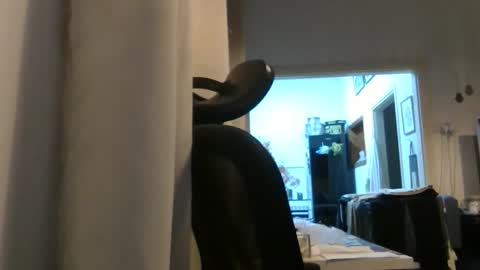 Snapshot of emmagold123 chatting on January 17, 2026, 8:12 pm Ariel online show from January 17, 2026, 8:12 pm