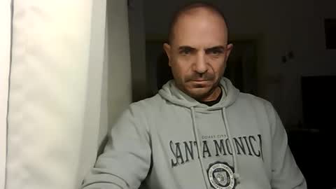 Snapshot of emmagold123 chatting on February 11, 2026, 3:55 am Ariel online show from February 11, 2026, 3:55 am