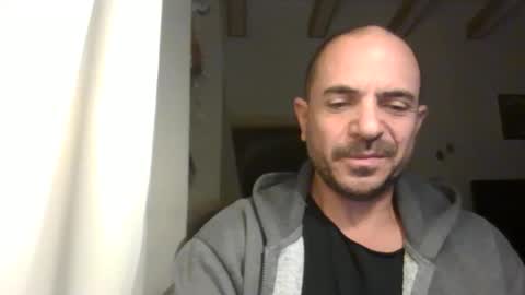 Snapshot of emmagold123 chatting on February 14, 2026, 9:33 pm Ariel online show from February 14, 2026, 9:33 pm