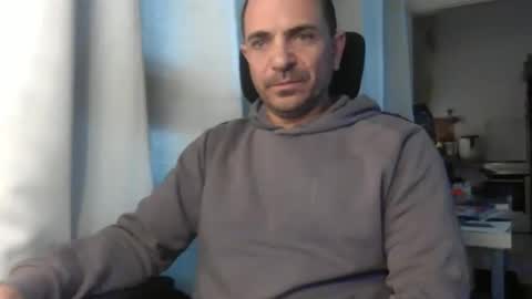 Snapshot of emmagold123 chatting on March 6, 2026, 5:37 am Ariel online show from March 6, 2026, 5:37 am