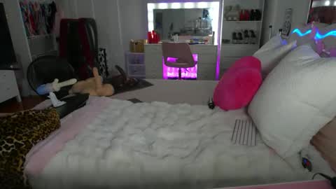 Snapshot of emmagray01 chatting on February 4, 2026, 2:34 pm emmagray01 online show from February 4, 2026, 2:34 pm