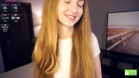 Snapshot of emmalaflame chatting on December 1, 2025, 8:25 pm Emma day Wendy night online show from December 1, 2025, 8:25 pm