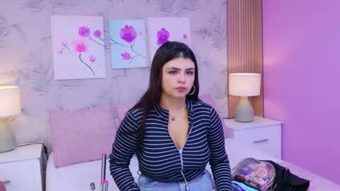 Snapshot of emmaleems chatting on April 16, 2026, 11:55 am Emma Lee online show from April 16, 2026, 11:55 am