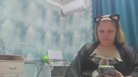 Snapshot of emmamelody944534 chatting on September 17, 2025, 12:56 am emmamelody online show from September 17, 2025, 12:56 am
