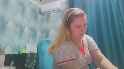 Snapshot of emmamelody944534 chatting on September 21, 2025, 10:11 pm emmamelody online show from September 21, 2025, 10:11 pm