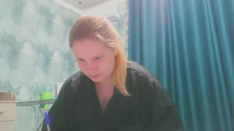 Snapshot of emmamelody944534 chatting on October 9, 2025, 7:01 pm emmamelody online show from October 9, 2025, 7:01 pm