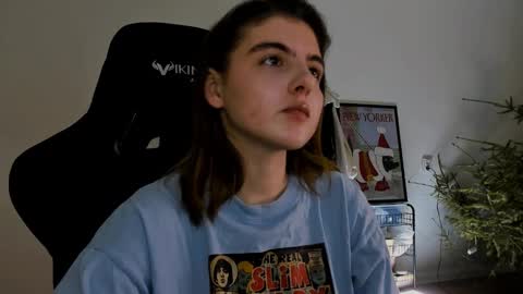 Snapshot of emmamon chatting on January 8, 2025, 7:45 pm Emma online show from January 8, 2025, 7:45 pm