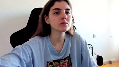 Snapshot of emmamon chatting on September 28, 2025, 11:26 am Emma online show from September 28, 2025, 11:26 am