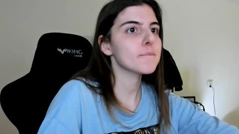 Snapshot of emmamon chatting on December 22, 2025, 5:10 pm Emma online show from December 22, 2025, 5:10 pm