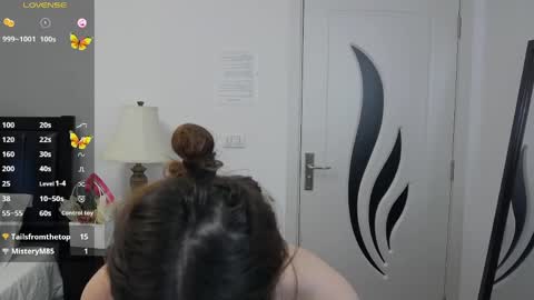 Snapshot of emmamoore12 chatting on May 16, 2026, 6:07 pm Emma online show from May 16, 2026, 6:07 pm