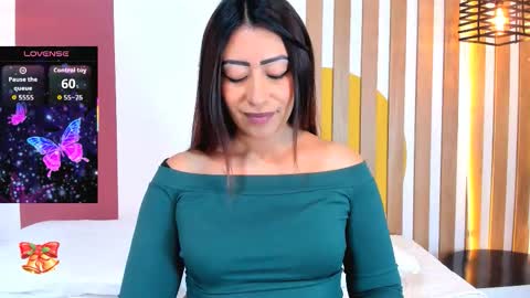 emmanaughty_ online show from December 16, 2025, 11:10 pm