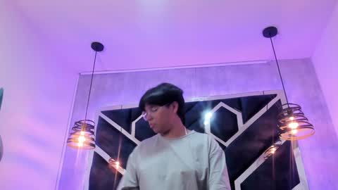 Emma 3 online show from February 5, 2025, 12:53 am