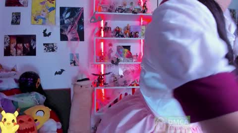 Emma online show from October 10, 2025, 6:29 pm