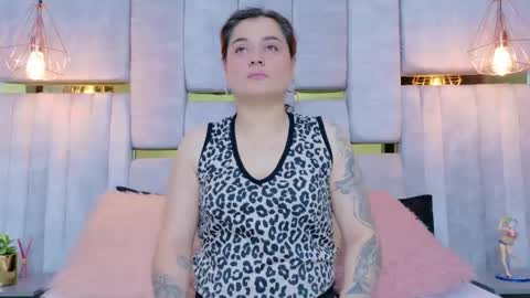 Snapshot of emmasantaleon chatting on September 29, 2025, 8:02 pm EMMA online show from September 29, 2025, 8:02 pm