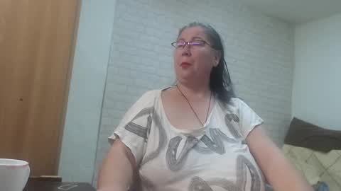 Snapshot of emmasquirt69 chatting on February 3, 2026, 10:04 pm emmasquirt69 online show from February 3, 2026, 10:04 pm