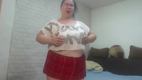 Snapshot of emmasquirt69 chatting on February 16, 2026, 8:27 pm emmasquirt69 online show from February 16, 2026, 8:27 pm