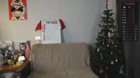 Snapshot of emmatiny chatting on January 7, 2026, 2:19 pm Mia online show from January 7, 2026, 2:19 pm