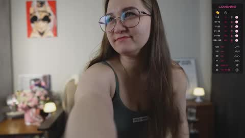 Snapshot of emmatiny chatting on February 18, 2026, 6:59 pm Mia online show from February 18, 2026, 6:59 pm