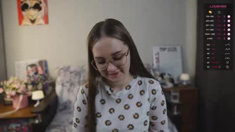 Snapshot of emmatiny chatting on February 25, 2026, 7:56 pm Mia online show from February 25, 2026, 7:56 pm