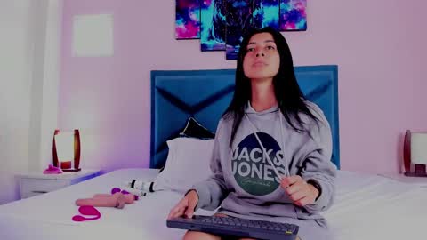  Emma  online show from January 2, 2025, 1:51 pm