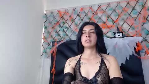  Emma  online show from November 2, 2025, 6:21 pm