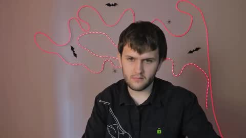 Snapshot of emmet_storm chatting on October 31, 2025, 8:48 am Emmet online show from October 31, 2025, 8:48 am