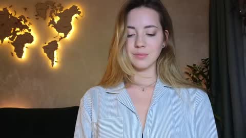 Snapshot of emmi_rosee chatting on March 15, 2026, 4:46 pm Miss Emmi online show from March 15, 2026, 4:46 pm