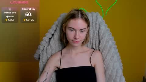 Emmi online show from December 16, 2025, 12:21 pm