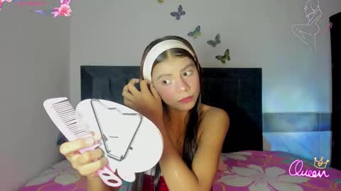 Snapshot of emmie_bunny chatting on March 28, 2026, 10:20 pm Emmie online show from March 28, 2026, 10:20 pm