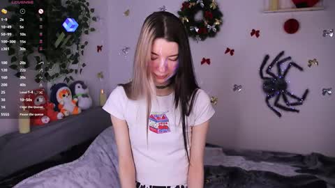 Snapshot of emmie_everly chatting on January 11, 2026, 11:37 am emmie_everly online show from January 11, 2026, 11:37 am