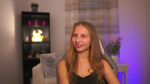 Snapshot of emmie_murray chatting on February 4, 2026, 2:12 pm Emmie online show from February 4, 2026, 2:12 pm