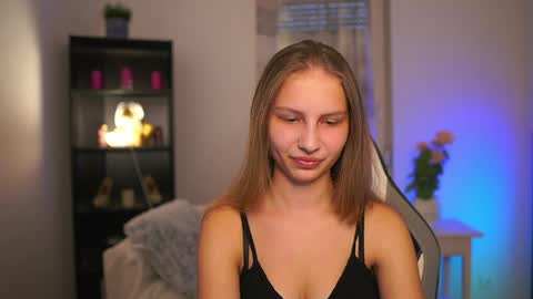 Snapshot of emmie_murray chatting on March 28, 2026, 3:00 pm Emmie online show from March 28, 2026, 3:00 pm