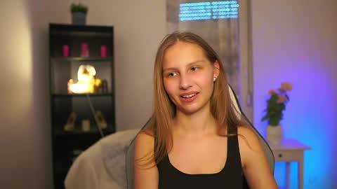 Snapshot of emmie_murray chatting on April 1, 2026, 1:41 pm Emmie online show from April 1, 2026, 1:41 pm