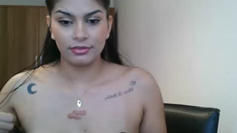 Snapshot of emmie_xxx chatting on December 7, 2024, 9:39 am emmie online show from December 7, 2024, 9:39 am