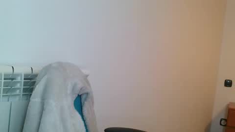 emmie online show from December 3, 2025, 9:29 am