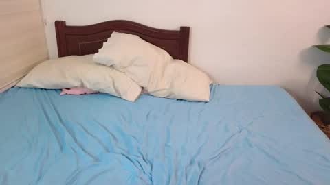 Snapshot of emmily2001 chatting on November 29, 2025, 7:44 am Emmily online show from November 29, 2025, 7:44 am