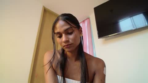 Snapshot of emmily_forever chatting on February 5, 2025, 10:12 pm emmily online show from February 5, 2025, 10:12 pm