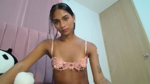 Snapshot of emmily_forever chatting on February 7, 2025, 12:09 am emmily online show from February 7, 2025, 12:09 am