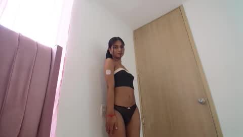 Snapshot of emmily_forever chatting on March 4, 2025, 3:59 pm emmily online show from March 4, 2025, 3:59 pm