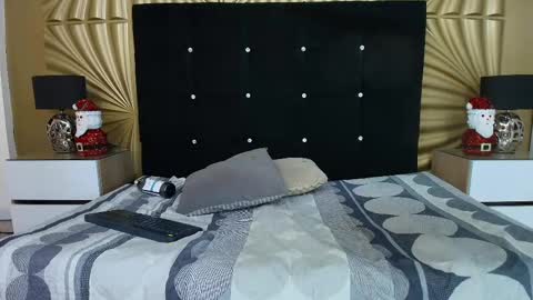 Snapshot of emmily_keller chatting on November 13, 2025, 1:43 pm Emmily keller online show from November 13, 2025, 1:43 pm