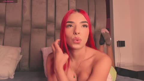 Snapshot of emmily_savage chatting on January 28, 2025, 4:08 am online show from January 28, 2025, 4:08 am