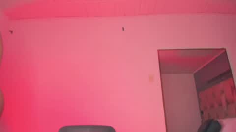 Snapshot of emmily_savage chatting on February 2, 2025, 4:15 am online show from February 2, 2025, 4:15 am