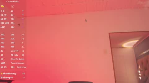 Snapshot of emmily_savage chatting on February 22, 2025, 10:29 am online show from February 22, 2025, 10:29 am