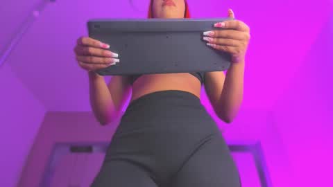 Snapshot of emmily_savage chatting on September 10, 2025, 11:43 am online show from September 10, 2025, 11:43 am