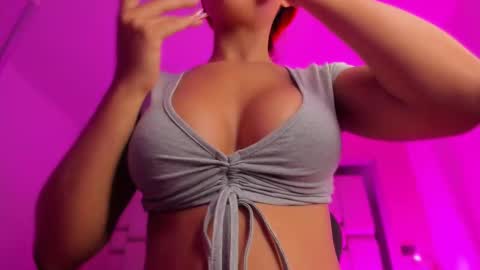 Snapshot of emmily_savage chatting on October 12, 2025, 11:53 am online show from October 12, 2025, 11:53 am