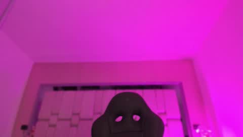 Snapshot of emmily_savage chatting on October 15, 2025, 11:43 am online show from October 15, 2025, 11:43 am