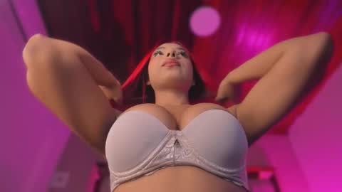 Snapshot of emmily_savage chatting on November 7, 2025, 11:43 am online show from November 7, 2025, 11:43 am